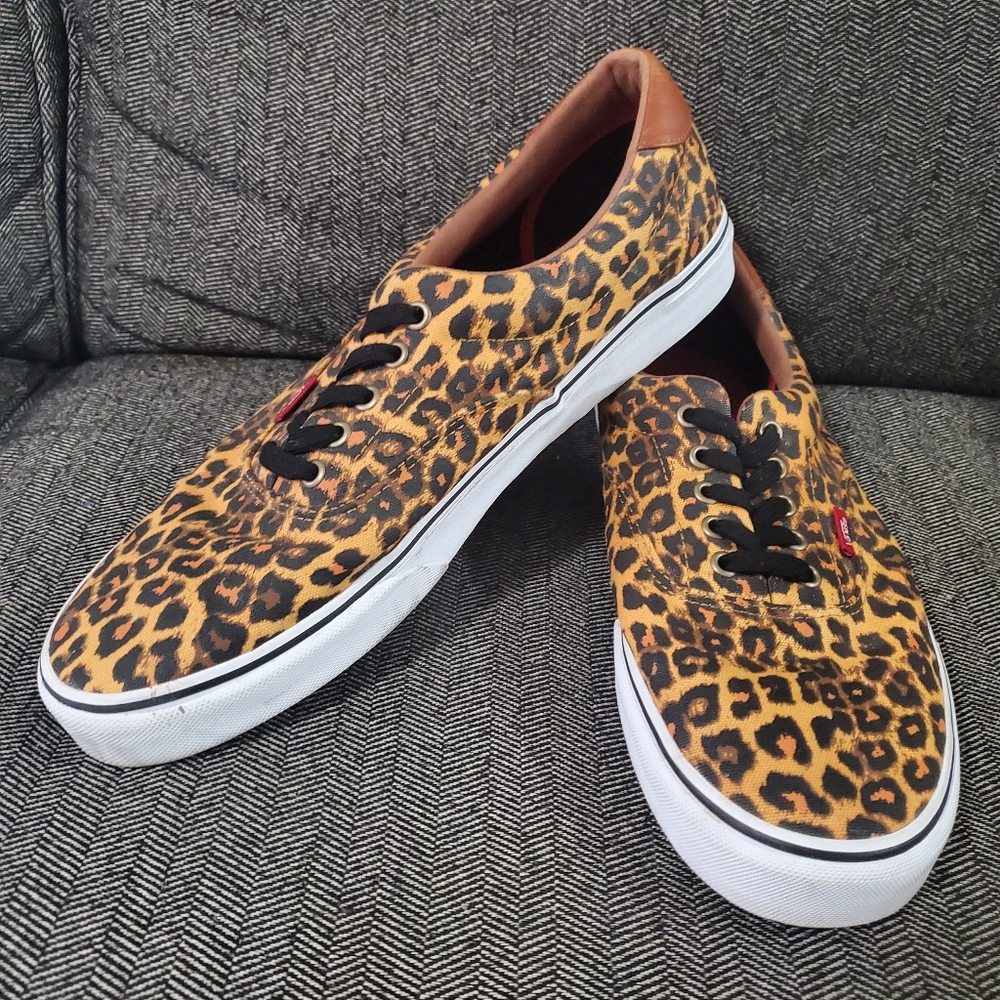 Leopard Vans